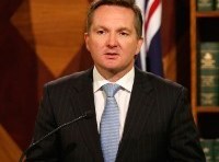 Chris Bowen warns SMEs of “lawyers’ picnic” if effects test adopted but Bruce Billson says reform should go ahead